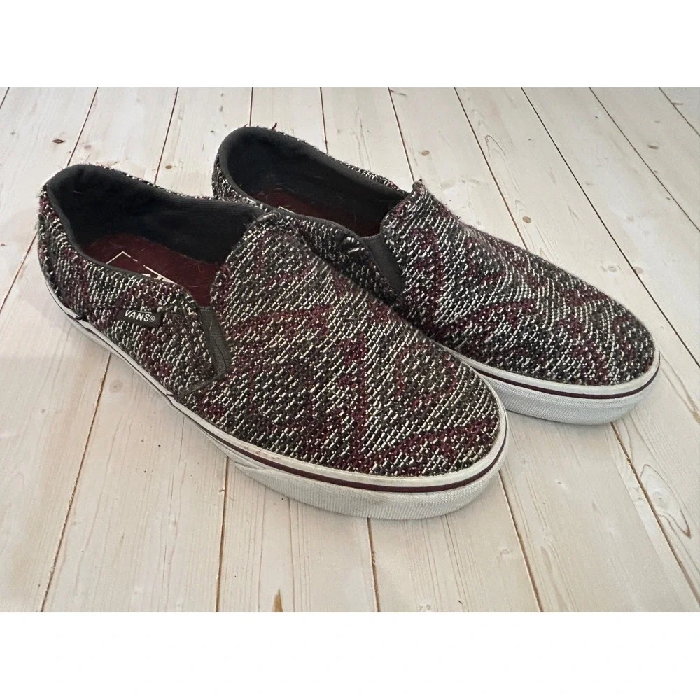 Vans Baja Knit Hoodie Women's Sz 6.5 Gray Burgundy Color way Classic Slip On